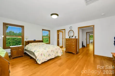 2831 Bethany Ford Road Roaring River NC 28669