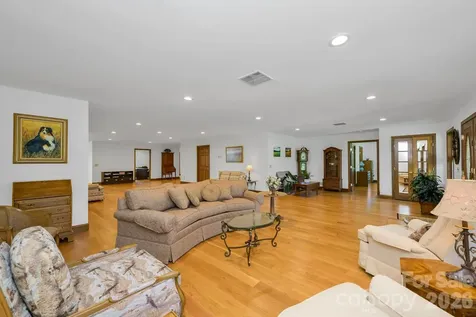 2831 Bethany Ford Road Roaring River NC 28669