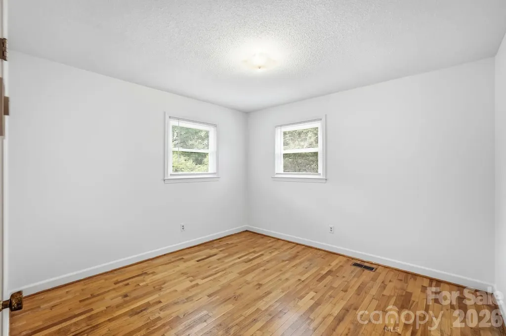 913 Harper Road Gastonia NC 28056