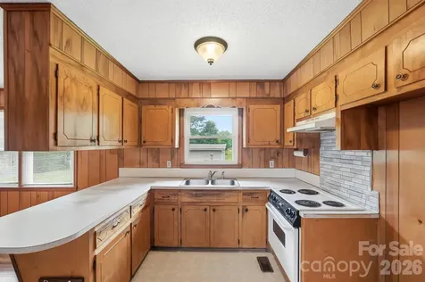 913 Harper Road Gastonia NC 28056