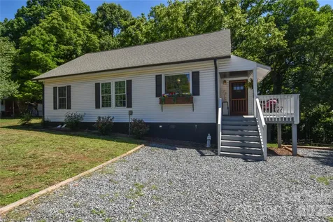 345 W Lowrance Avenue Mooresville NC 28115