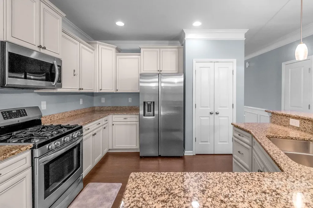 1410 San Gabriel Avenue Charlotte NC 28214