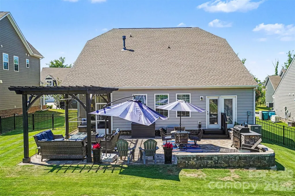 3024 Deep River Way Waxhaw NC 28173