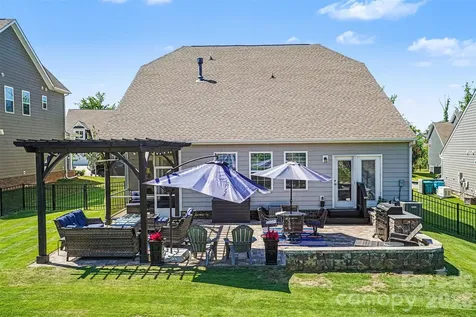 3024 Deep River Way Waxhaw NC 28173