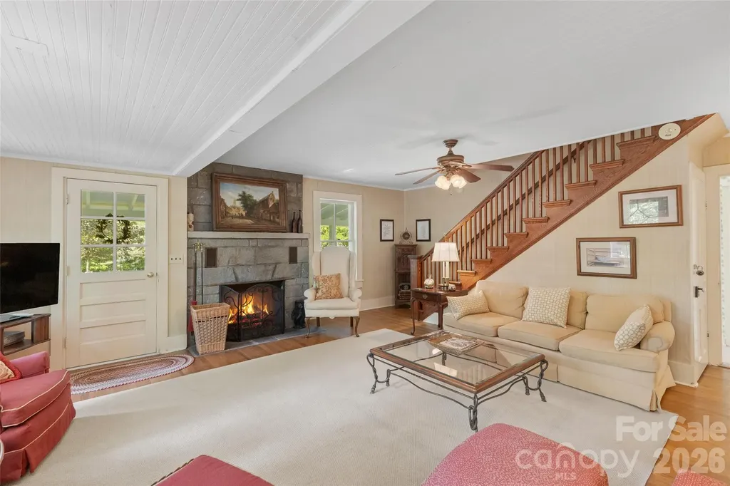 760 N 5th Street Highlands NC 28741