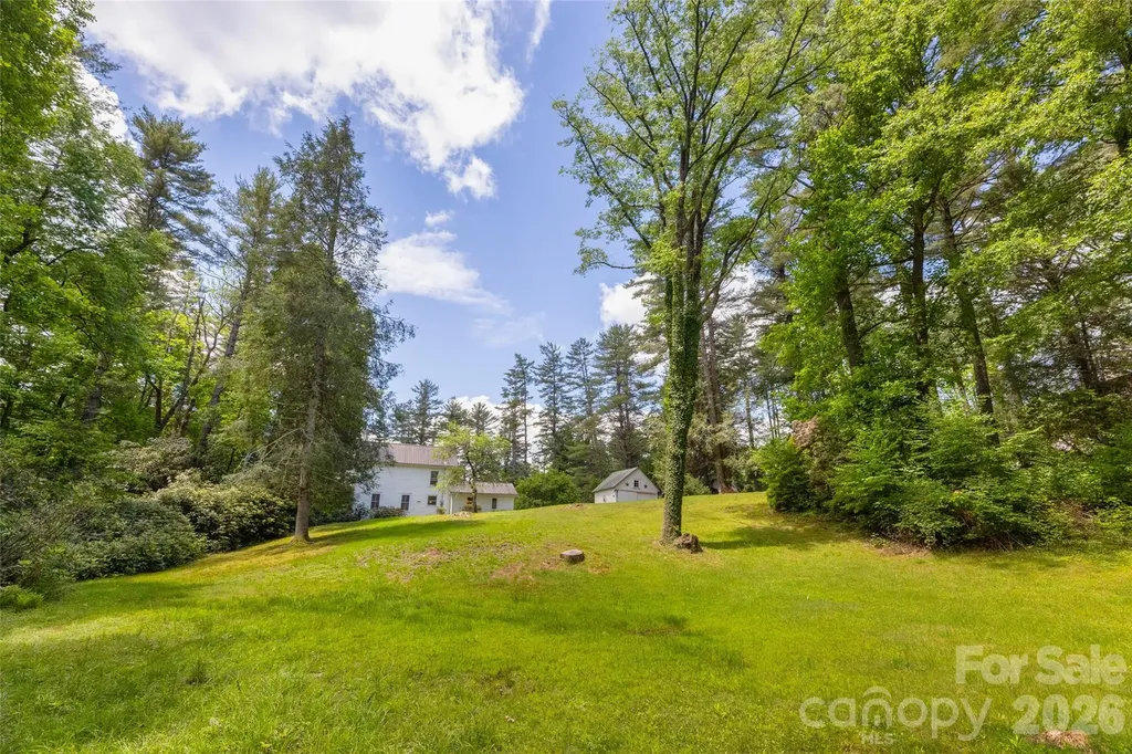 760 N 5th Street Highlands NC 28741