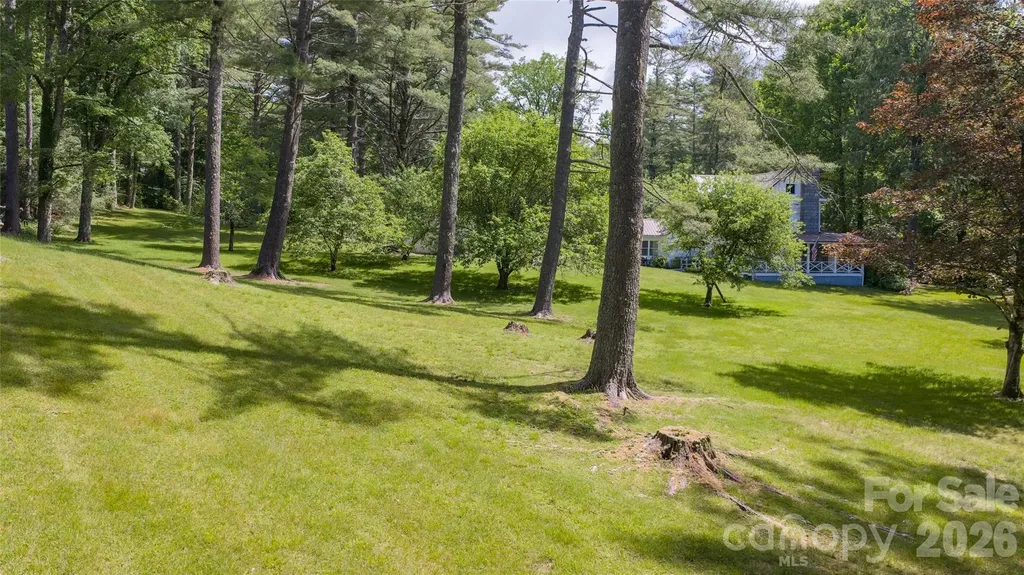 760 N 5th Street Highlands NC 28741