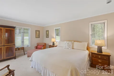 760 N 5th Street Highlands NC 28741