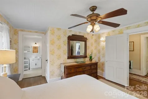 760 N 5th Street Highlands NC 28741