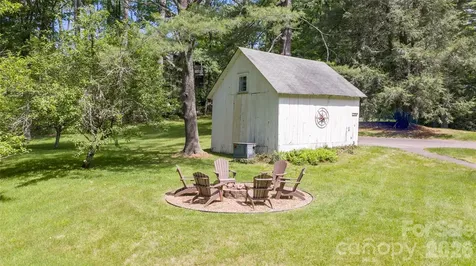 760 N 5th Street Highlands NC 28741