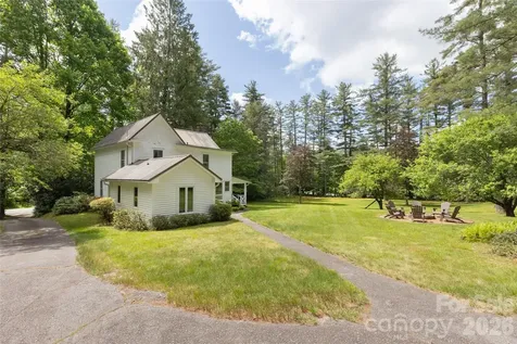 760 N 5th Street Highlands NC 28741