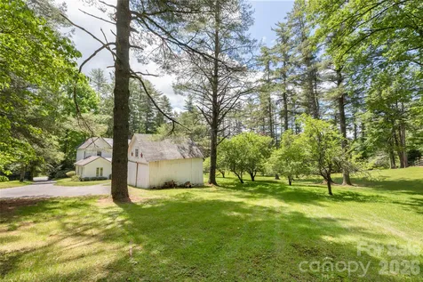 760 N 5th Street Highlands NC 28741