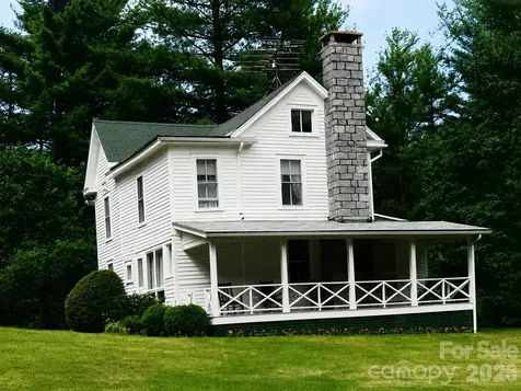 760 N 5th Street Highlands NC 28741