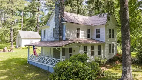 760 N 5th Street Highlands NC 28741