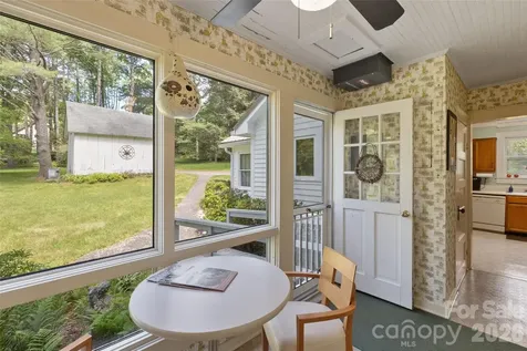 760 N 5th Street Highlands NC 28741