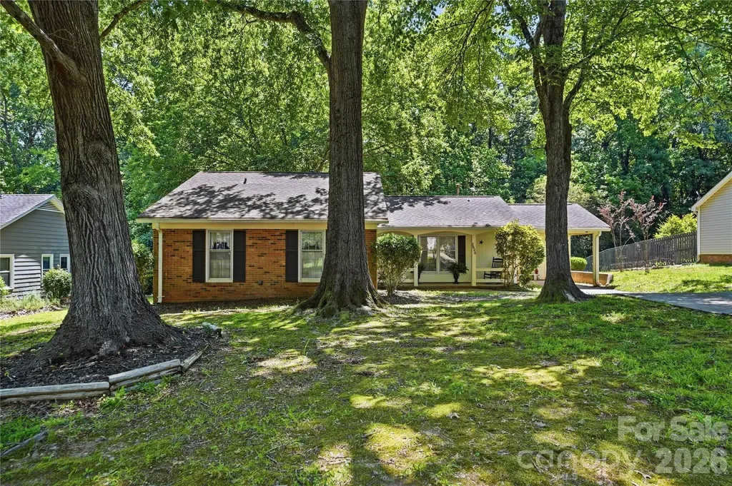 7626 Winterset Drive Charlotte NC 28270