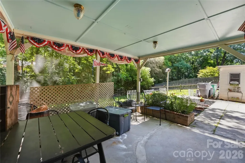 7626 Winterset Drive Charlotte NC 28270