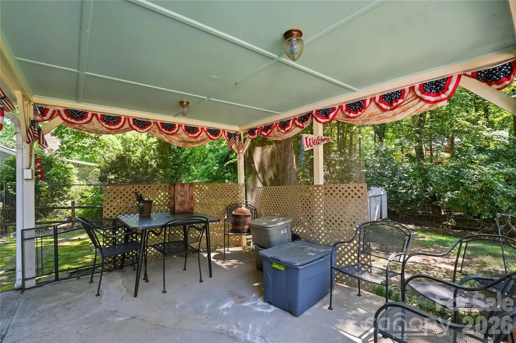 7626 Winterset Drive Charlotte NC 28270