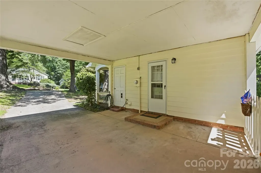 7626 Winterset Drive Charlotte NC 28270
