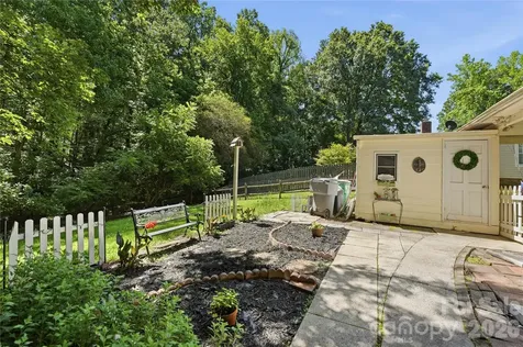 7626 Winterset Drive Charlotte NC 28270