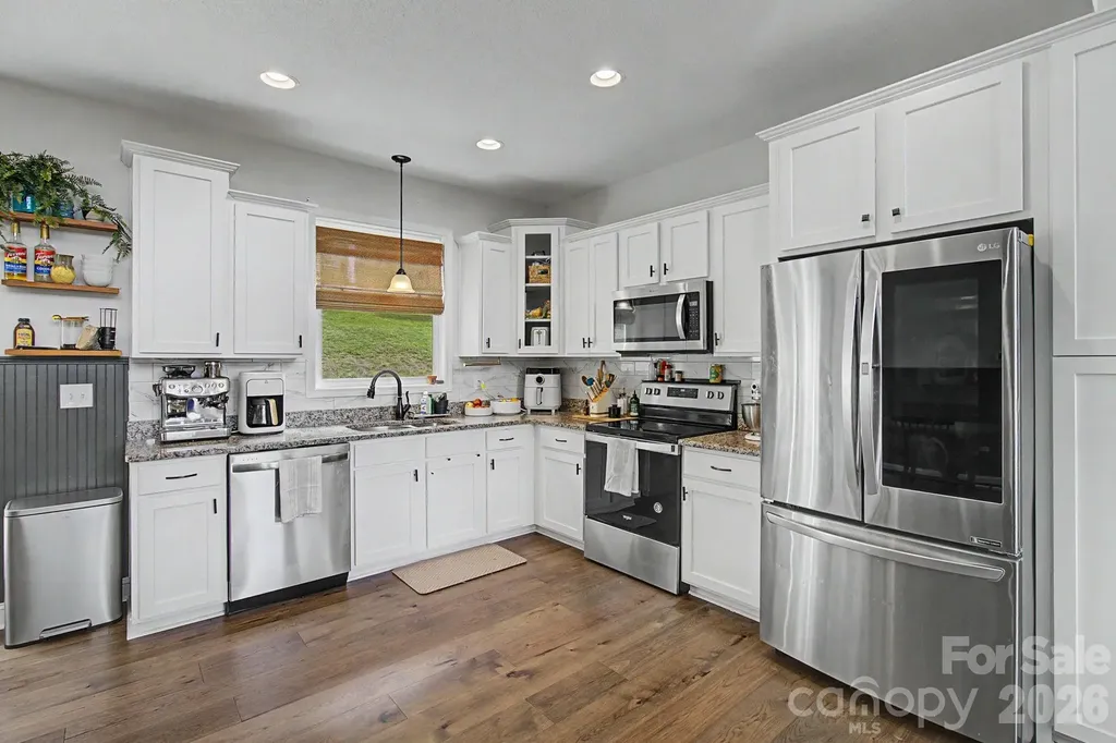 300 Green Meadow Lane Mars Hill NC 28754