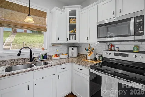 300 Green Meadow Lane Mars Hill NC 28754