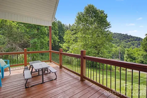 300 Green Meadow Lane Mars Hill NC 28754
