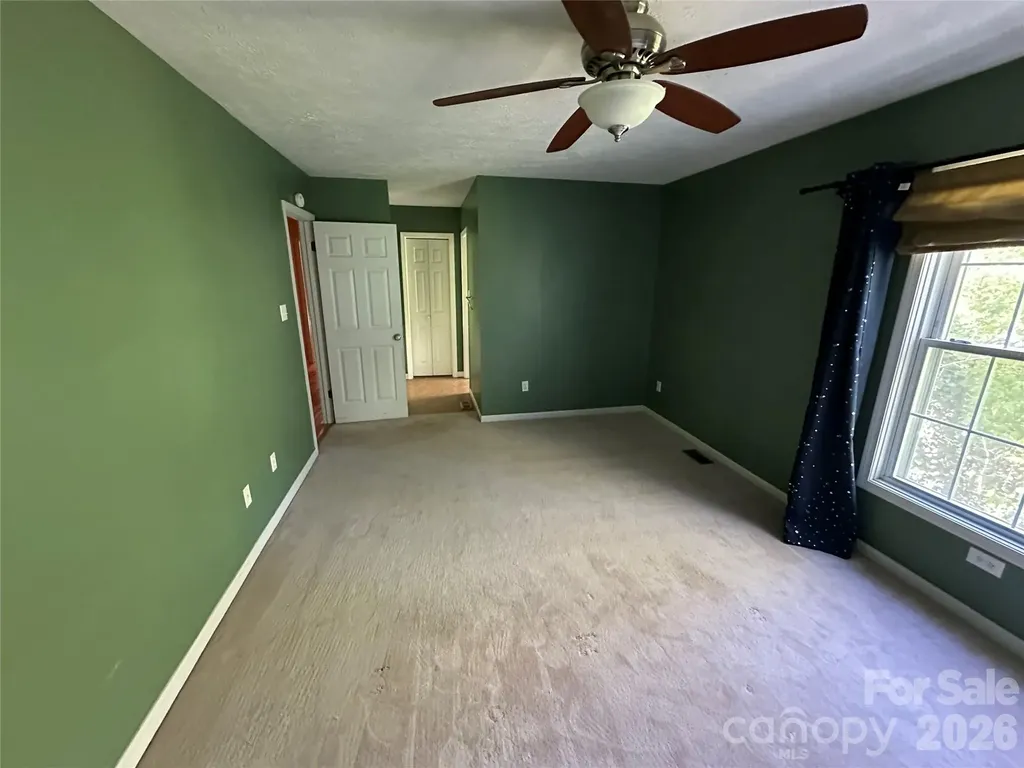126 Ridgeline Road Clyde NC 28721