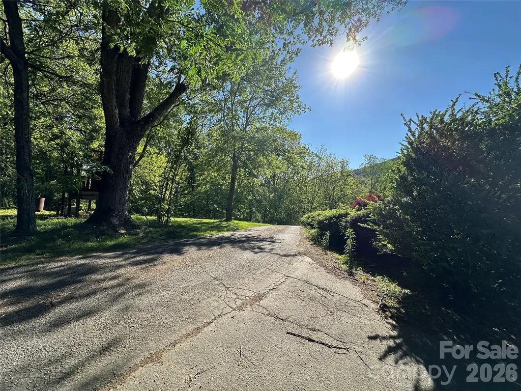 126 Ridgeline Road Clyde NC 28721
