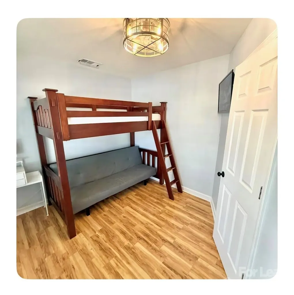 409 Goosedown Court Charlotte NC 28216