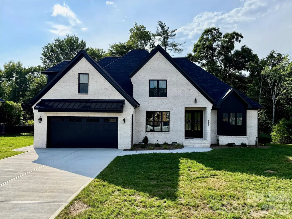 112 Wexford Pointe Hickory NC 28601
