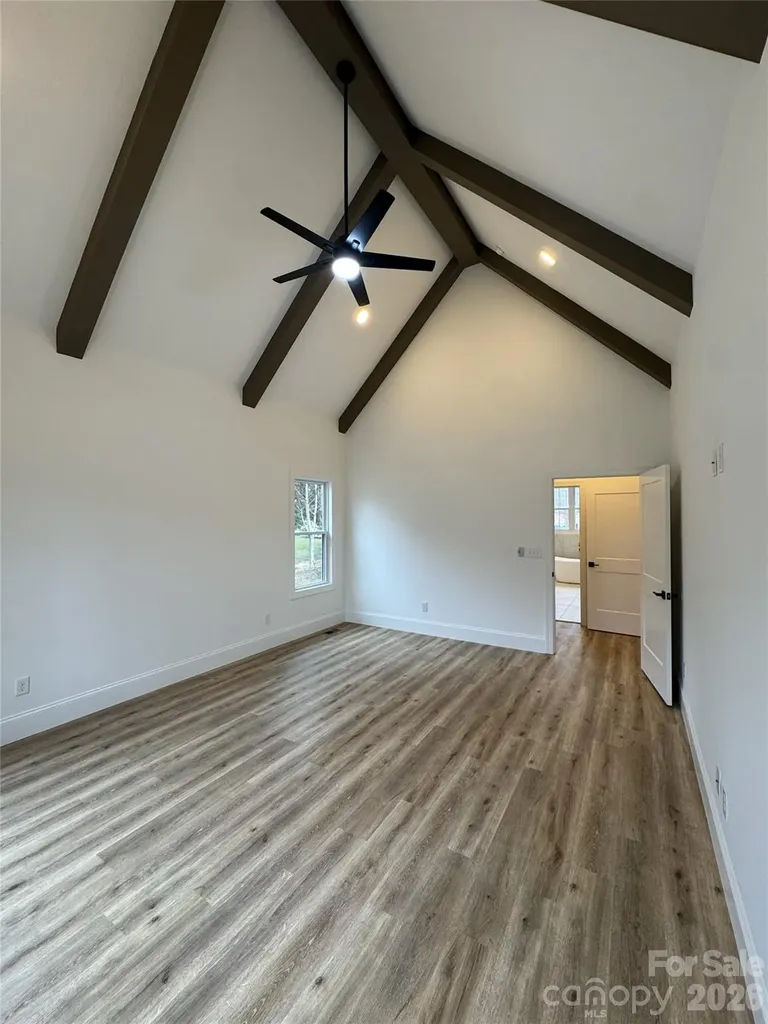 112 Wexford Pointe Hickory NC 28601