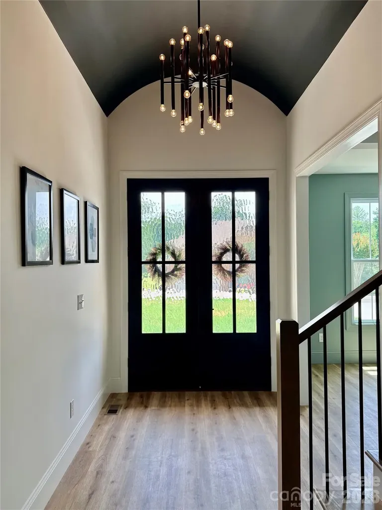 112 Wexford Pointe Hickory NC 28601