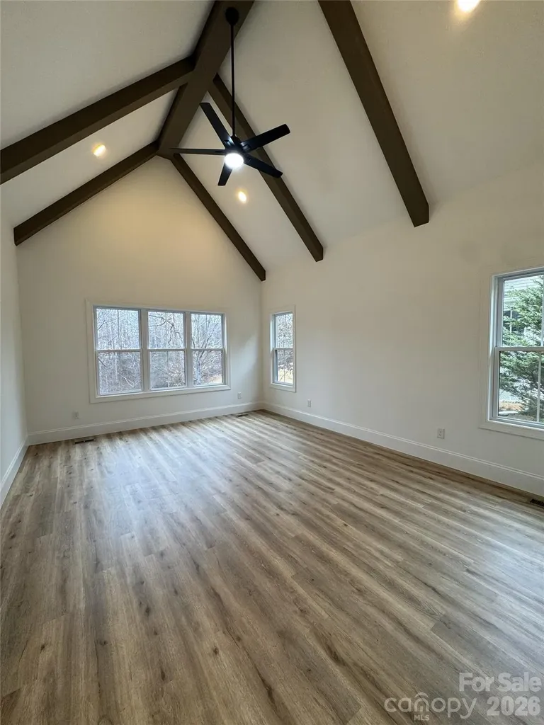 112 Wexford Pointe Hickory NC 28601
