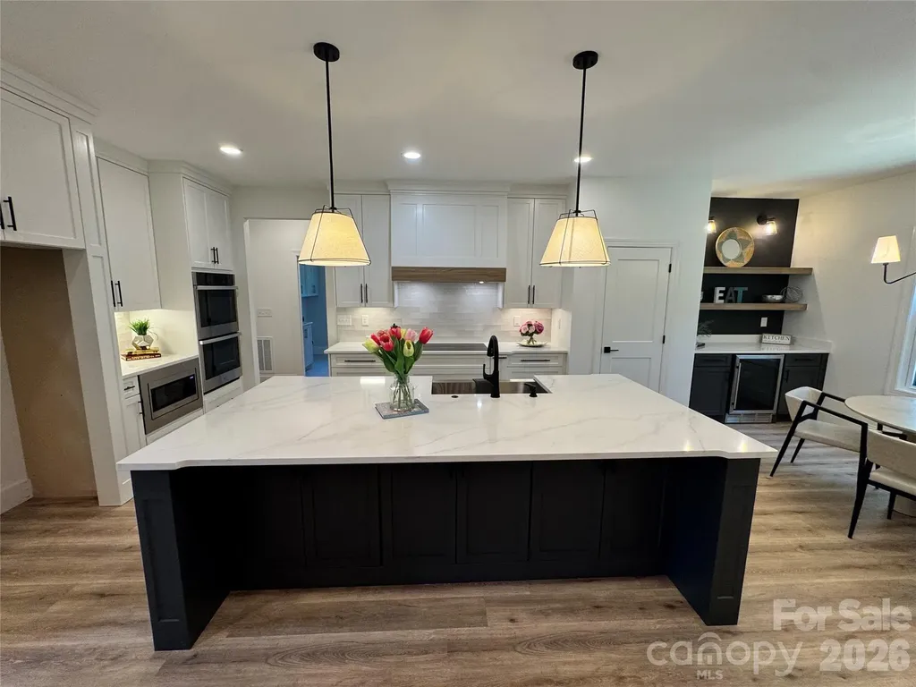 112 Wexford Pointe Hickory NC 28601
