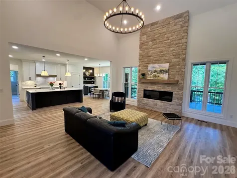 112 Wexford Pointe Hickory NC 28601