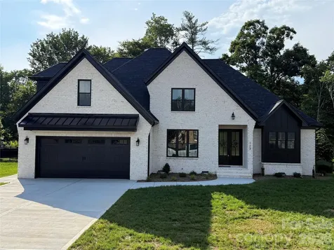 112 Wexford Pointe Hickory NC 28601