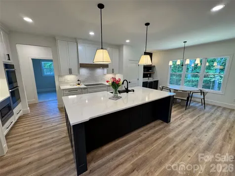 112 Wexford Pointe Hickory NC 28601