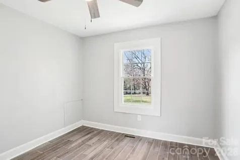 1424 Ware Avenue Gastonia NC 28052