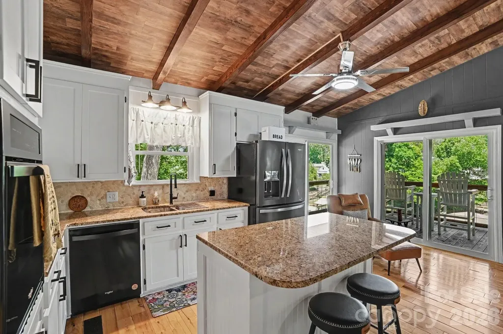 512 Deerfield Road Mount Gilead NC 27306