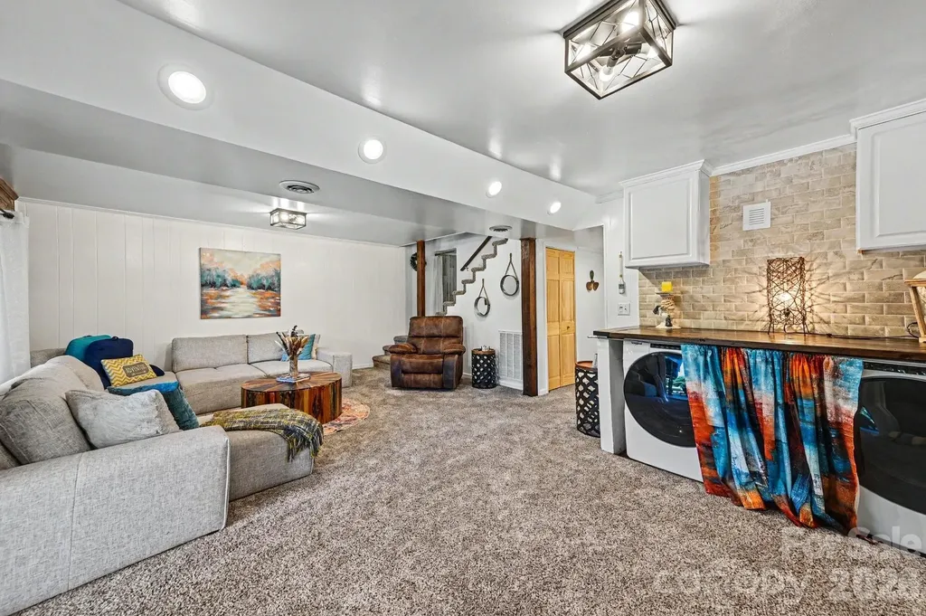 512 Deerfield Road Mount Gilead NC 27306