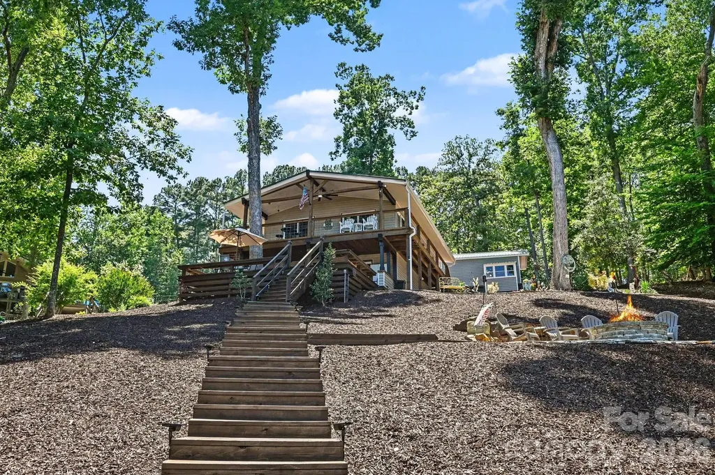 512 Deerfield Road Mount Gilead NC 27306