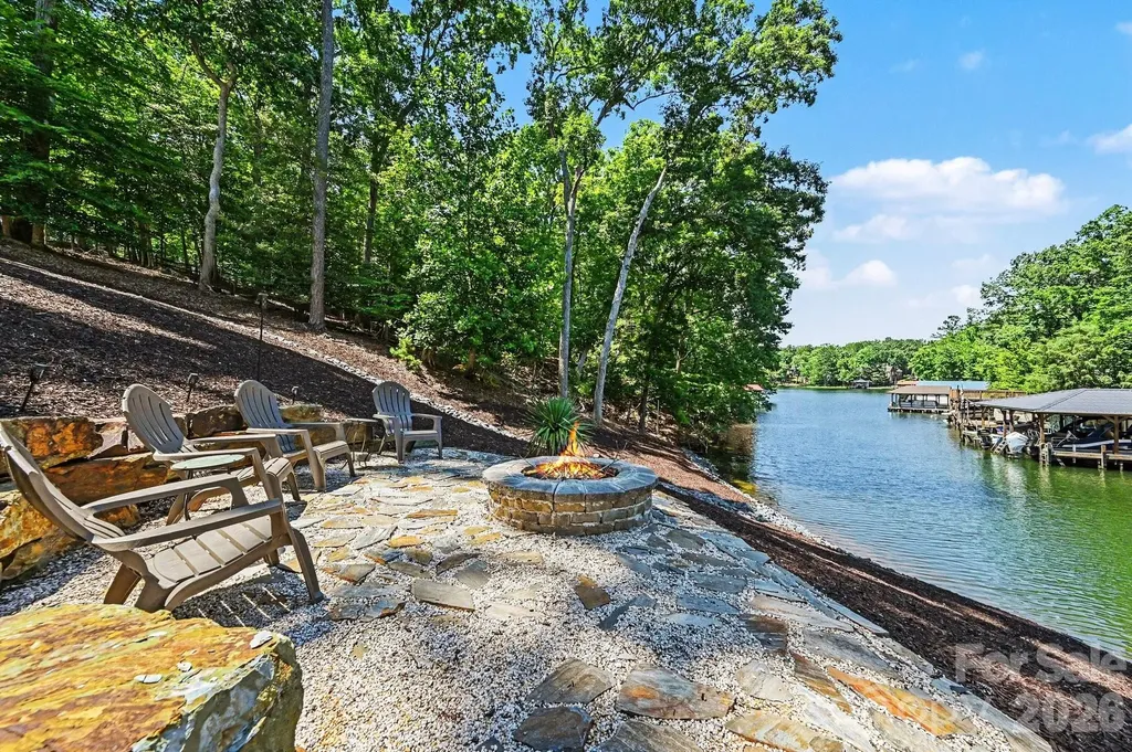 512 Deerfield Road Mount Gilead NC 27306