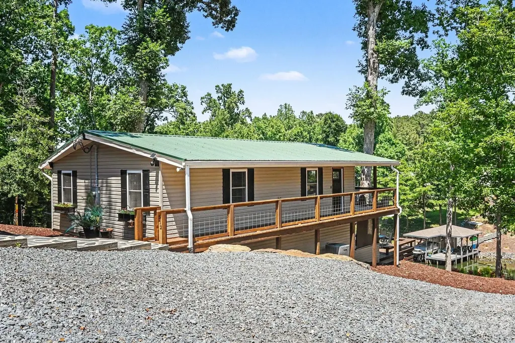 512 Deerfield Road Mount Gilead NC 27306