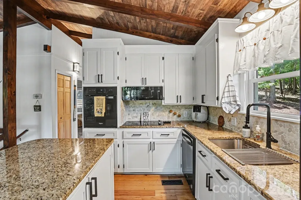 512 Deerfield Road Mount Gilead NC 27306