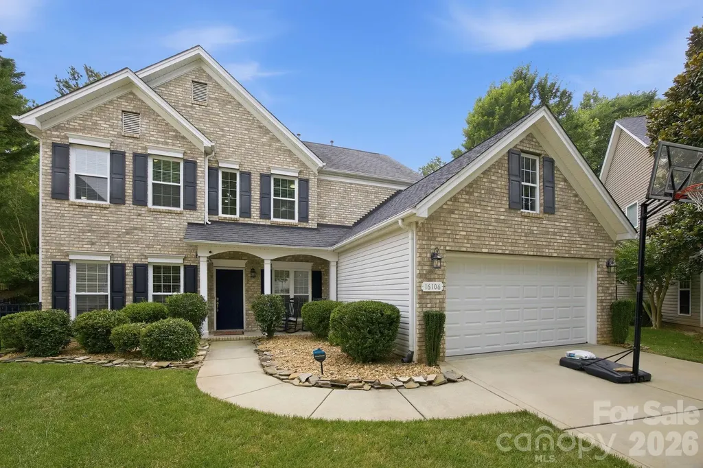 16106 Cloverleaf Court Charlotte NC 28277