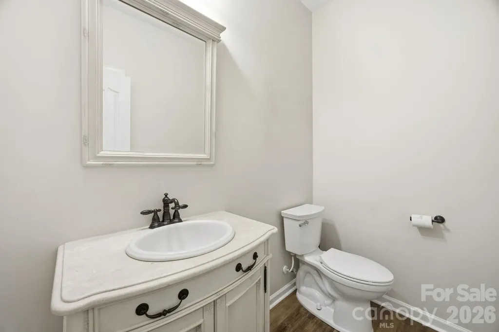 16106 Cloverleaf Court Charlotte NC 28277
