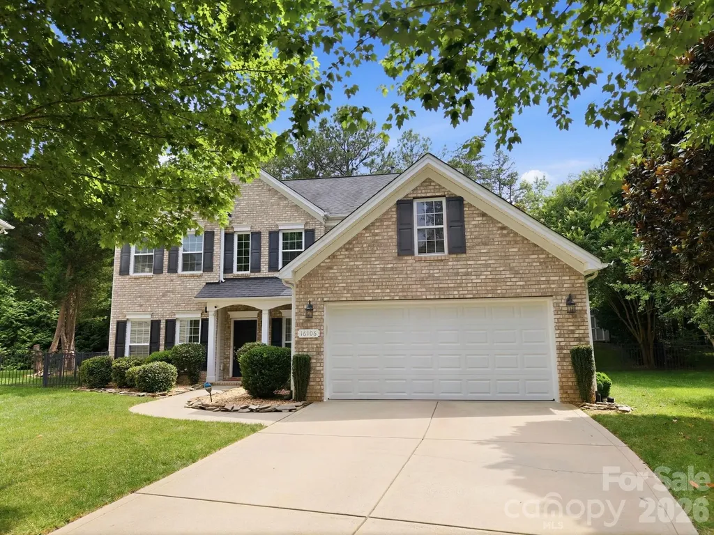16106 Cloverleaf Court Charlotte NC 28277