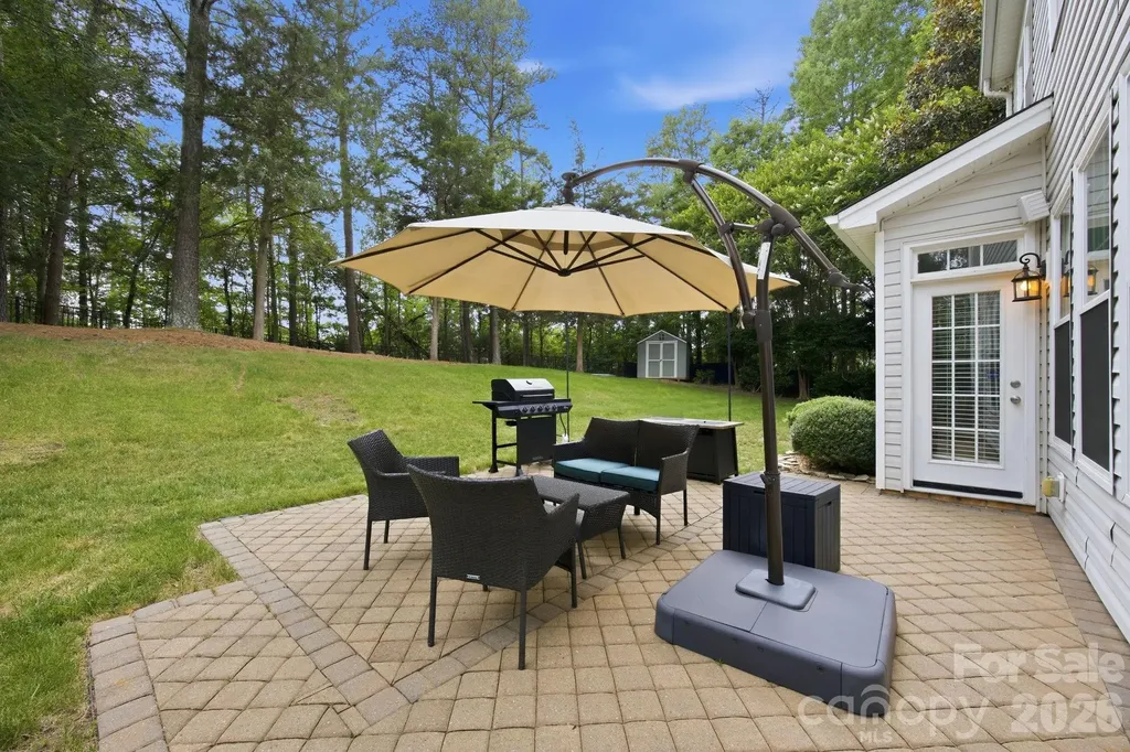 16106 Cloverleaf Court Charlotte NC 28277
