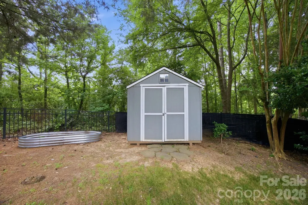 16106 Cloverleaf Court Charlotte NC 28277